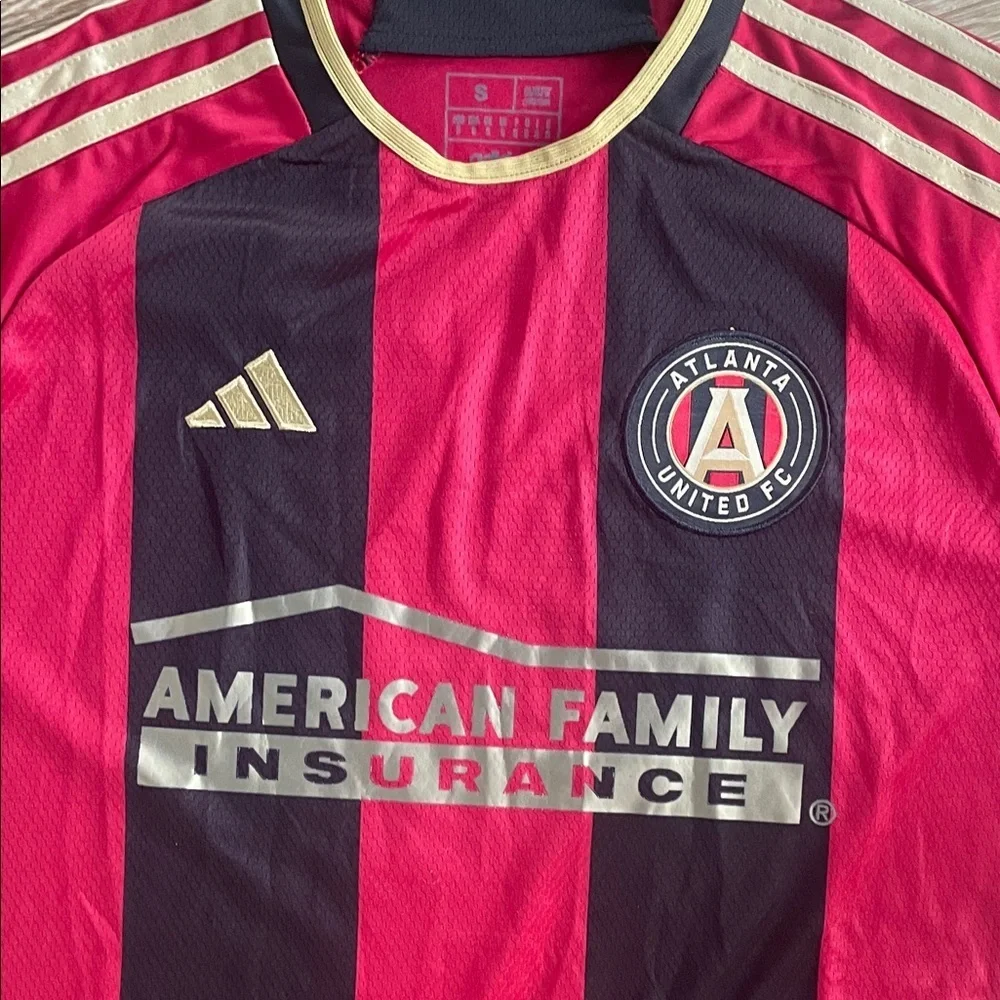 NWT Adidas ATL Atlanta United Red, Black Striped Soccer Jersey, Gold Accents SM